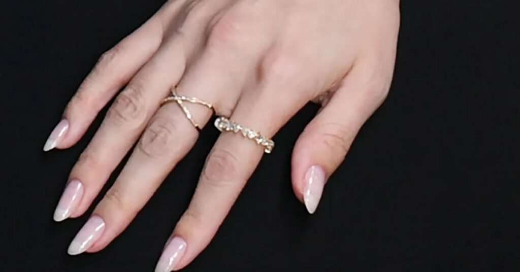 Minimalist Manicure Ideas for a Clean Girl Look
